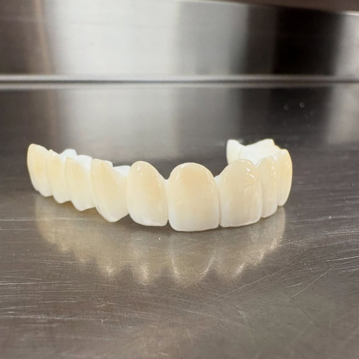 Beyond Aesthetics: The Engineering Behind Modern Universal Composite Resins  Introduction