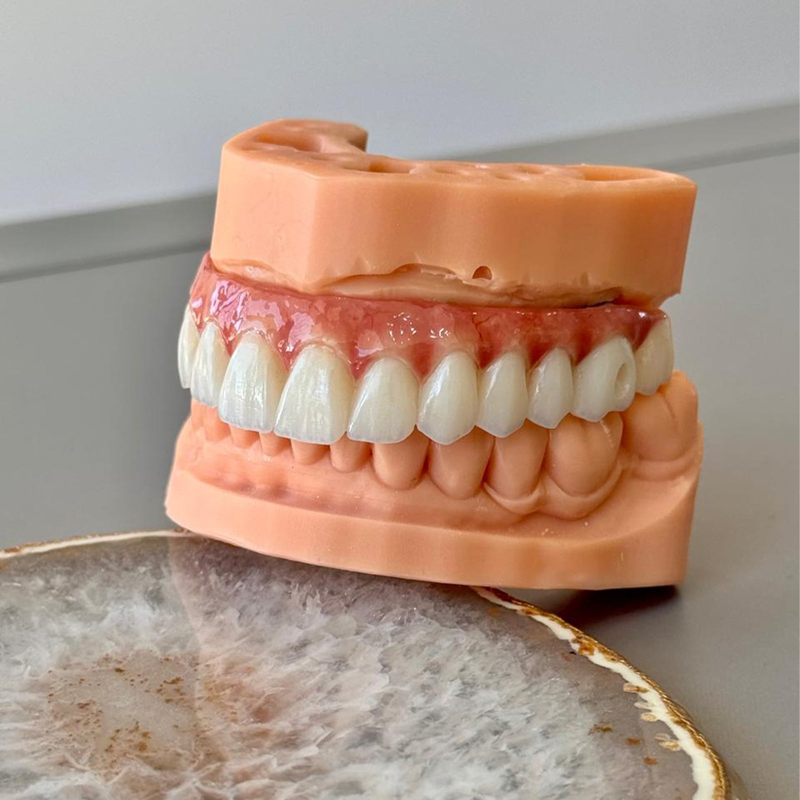 The effect of fine polishing of zirconia restorations on the wear of natural teeth